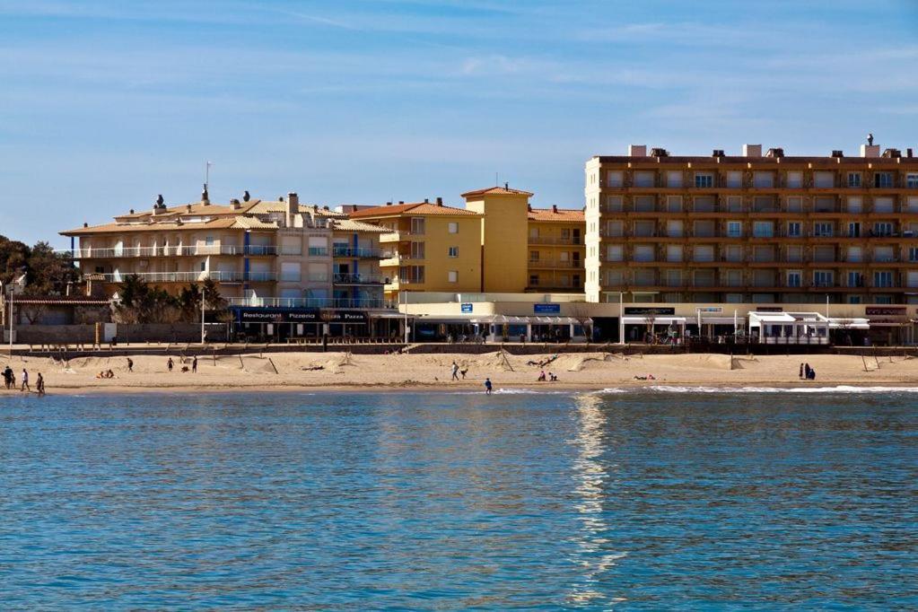 Apartamento Pie De Playa-Wifi Free L' Escala Eksteriør billede