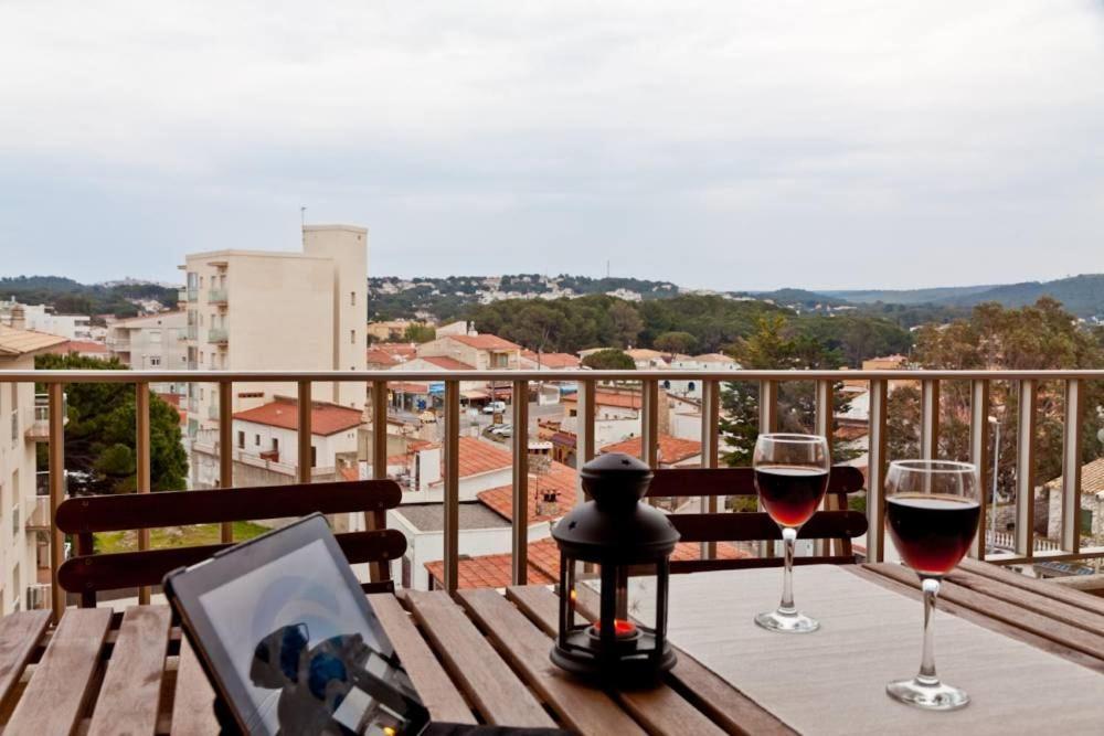 Apartamento Pie De Playa-Wifi Free L' Escala Eksteriør billede