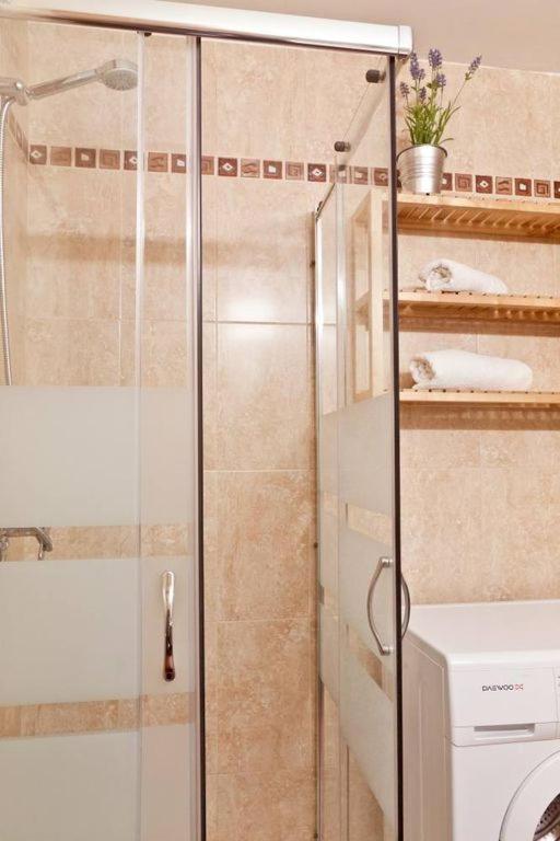 Apartamento Pie De Playa-Wifi Free L' Escala Eksteriør billede